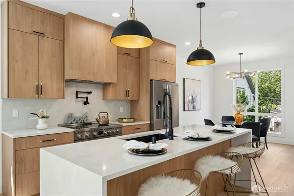 $950,000 | 9242 Dayton Avenue North, Unit B, Seattle, WA 98103