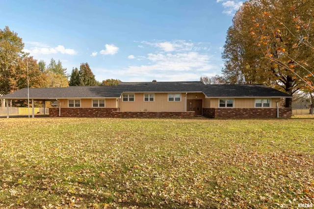 $385,000 | 9784 Highway 127, Murphysboro, IL 62966