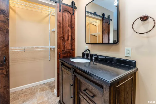 $385,000 | 9784 Highway 127, Murphysboro, IL 62966