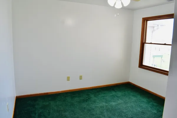 $229,999 | 2520 East Clark Street, Diamond, IL 60416