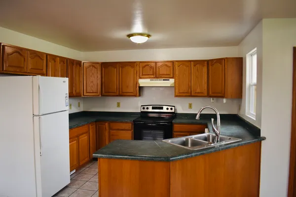 $229,999 | 2520 East Clark Street, Diamond, IL 60416