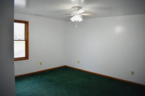 $229,999 | 2520 East Clark Street, Diamond, IL 60416