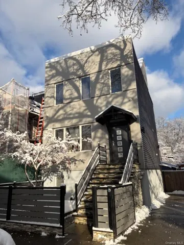 $1,588,000 | 71-61 70th Street | Glendale