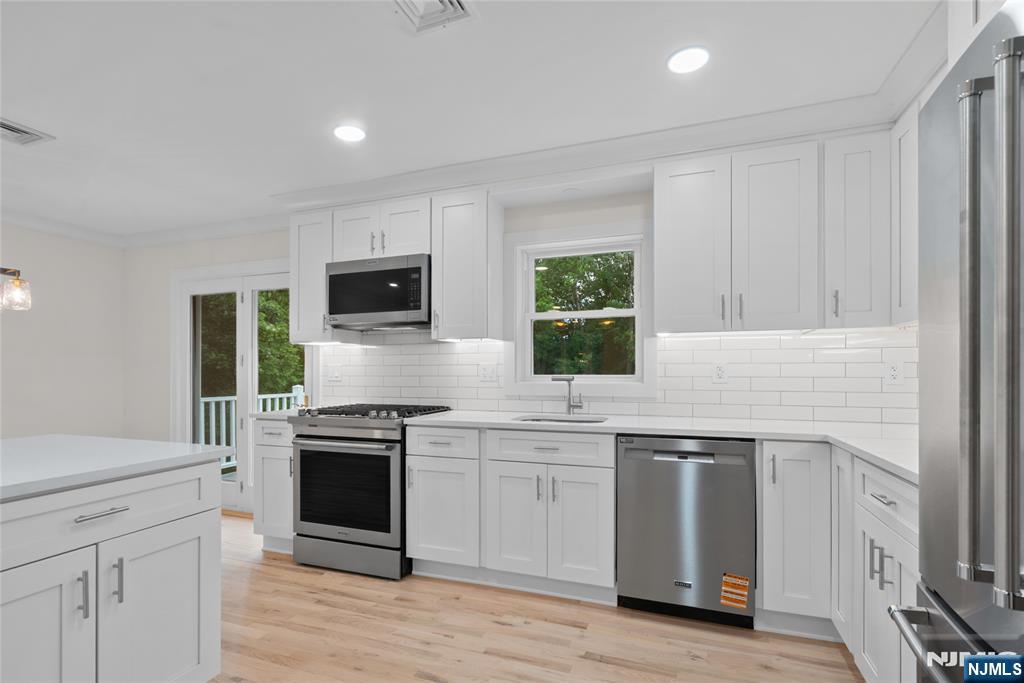 13 Chickadee Road Budd Lake, NJ 07828 - Photo 12 of 48