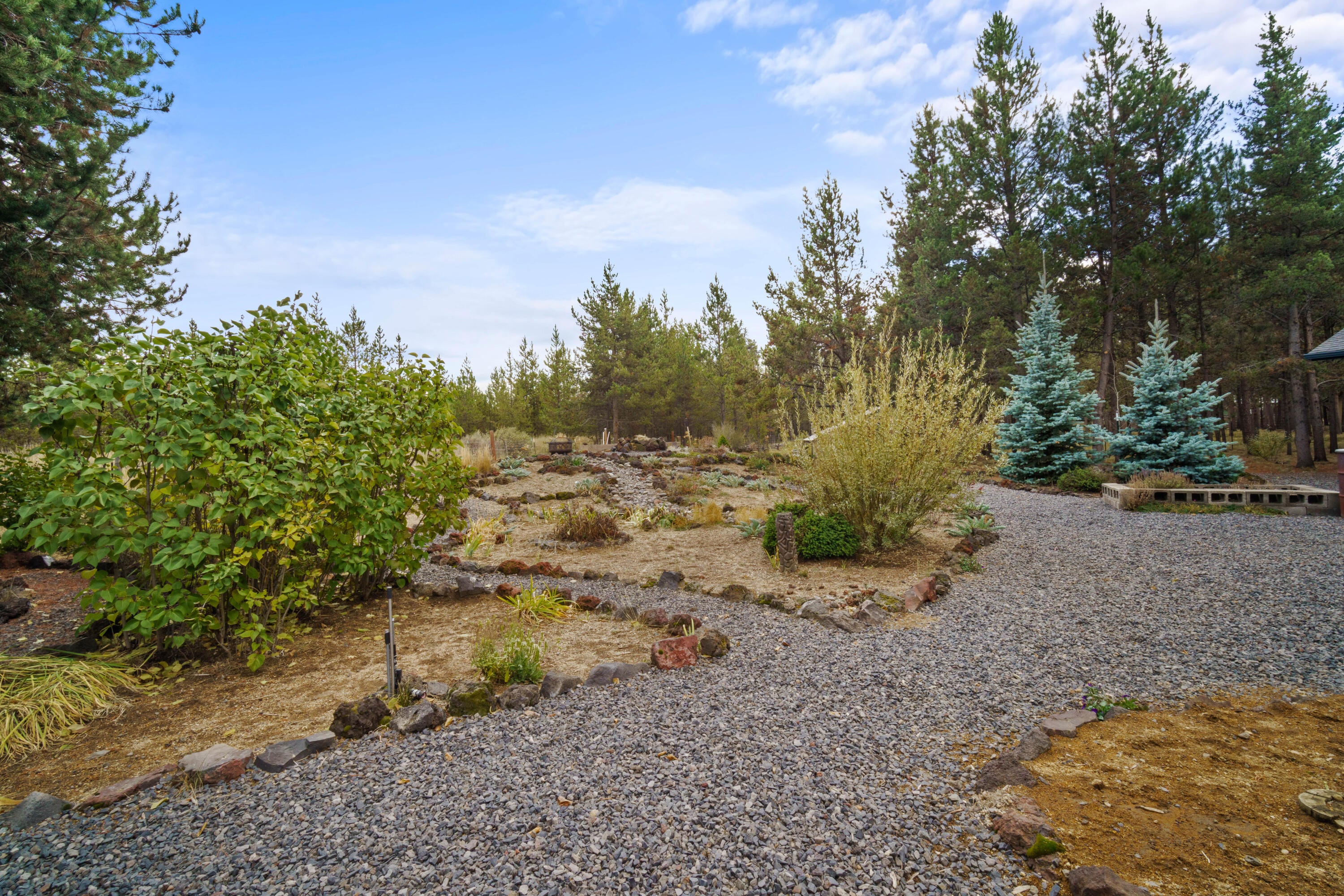 55884 Black Duck Road Bend, OR 97707 - Photo 21 of 41 55884 Black Duck-24