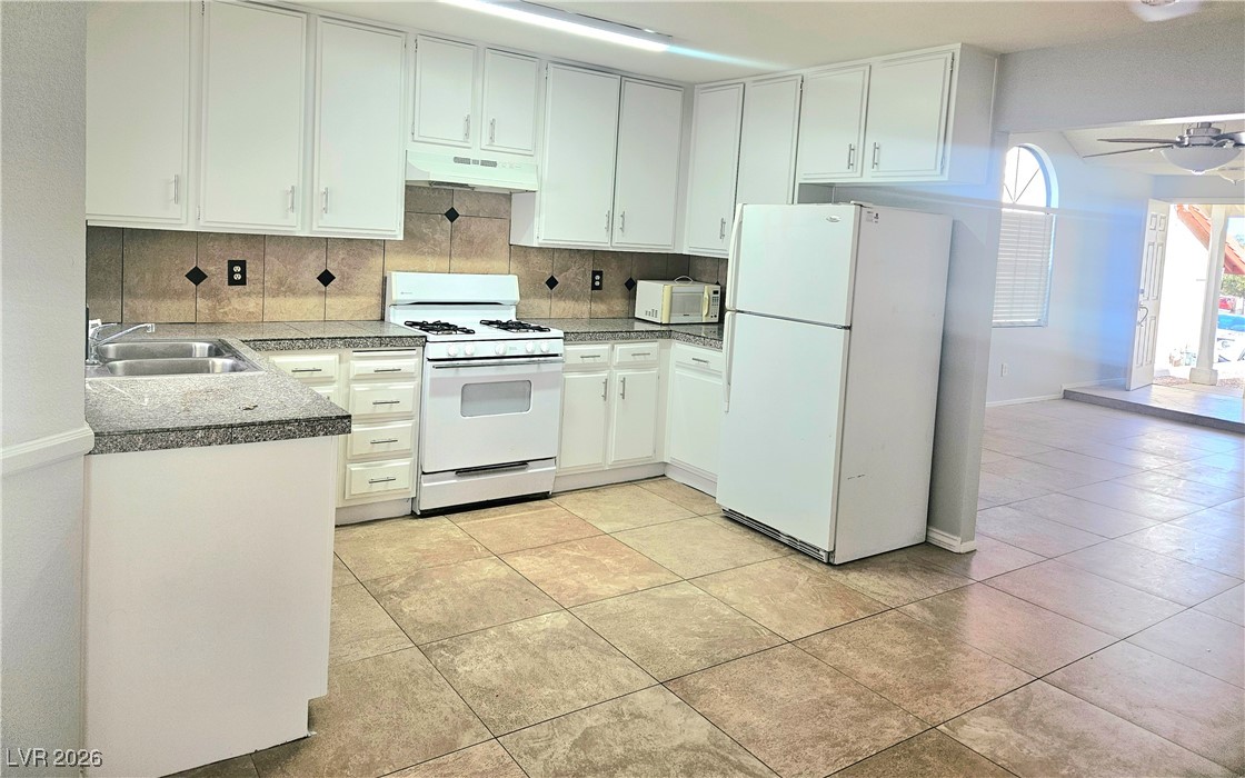 113 Menta Court Henderson, NV 89074 - Photo 7 of 54