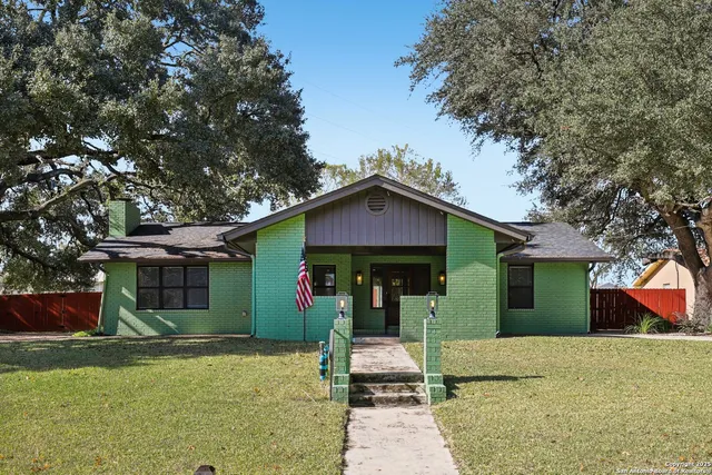 $385,000 | 786 Renee Street, Seguin, TX 78155
