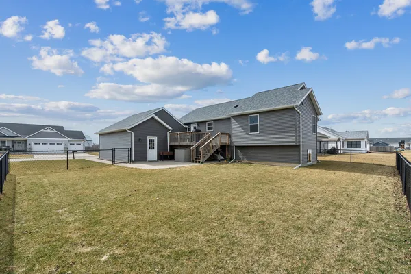 $389,000 | 414 West Meadow Lane, Walcott, IA 52773