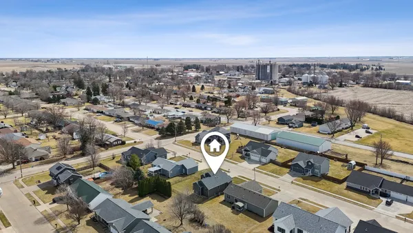 $389,000 | 414 West Meadow Lane, Walcott, IA 52773