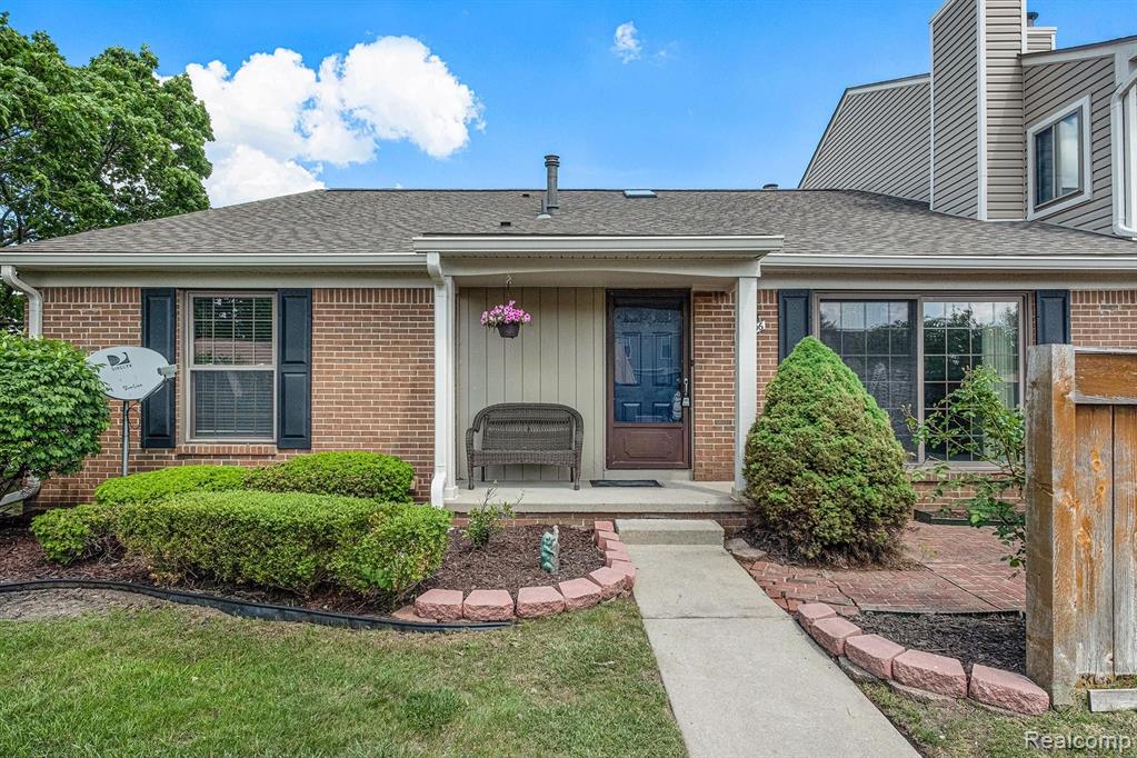 22096 Edgewater Novi, MI 48375 - Photo 1 of 17