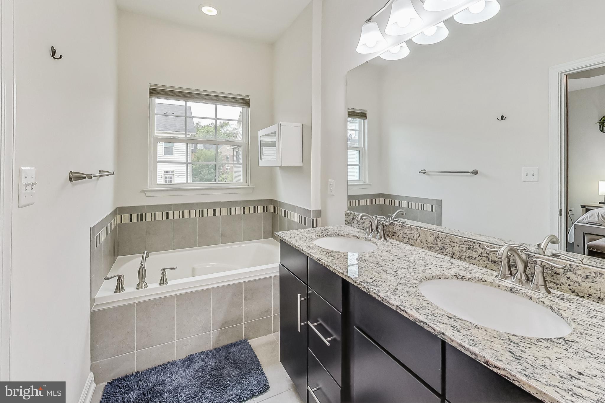 3624 Wright Terrace Washington, DC 20018 - Photo 30 of 45 Primary en-suite