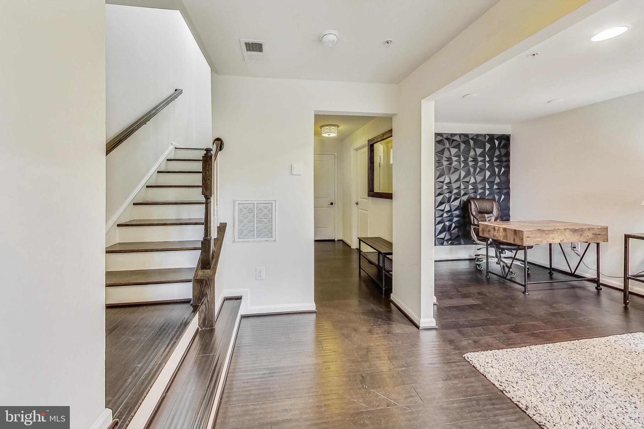 3624 Wright Terrace Washington, DC 20018 - Photo 5 of 45 Main level Entry