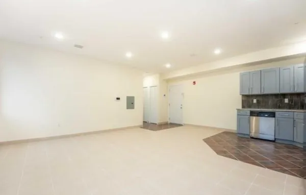 $1,900 | 44 Bergen Boulevard, Unit 4, Fairview, NJ 07022