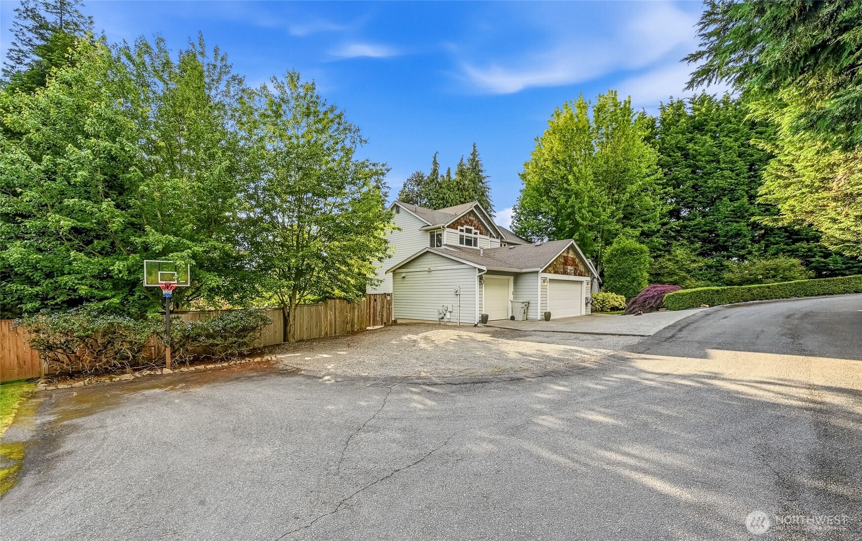 2419 Northeast 14th Street Renton, WA 98056 - Photo 22 of 25