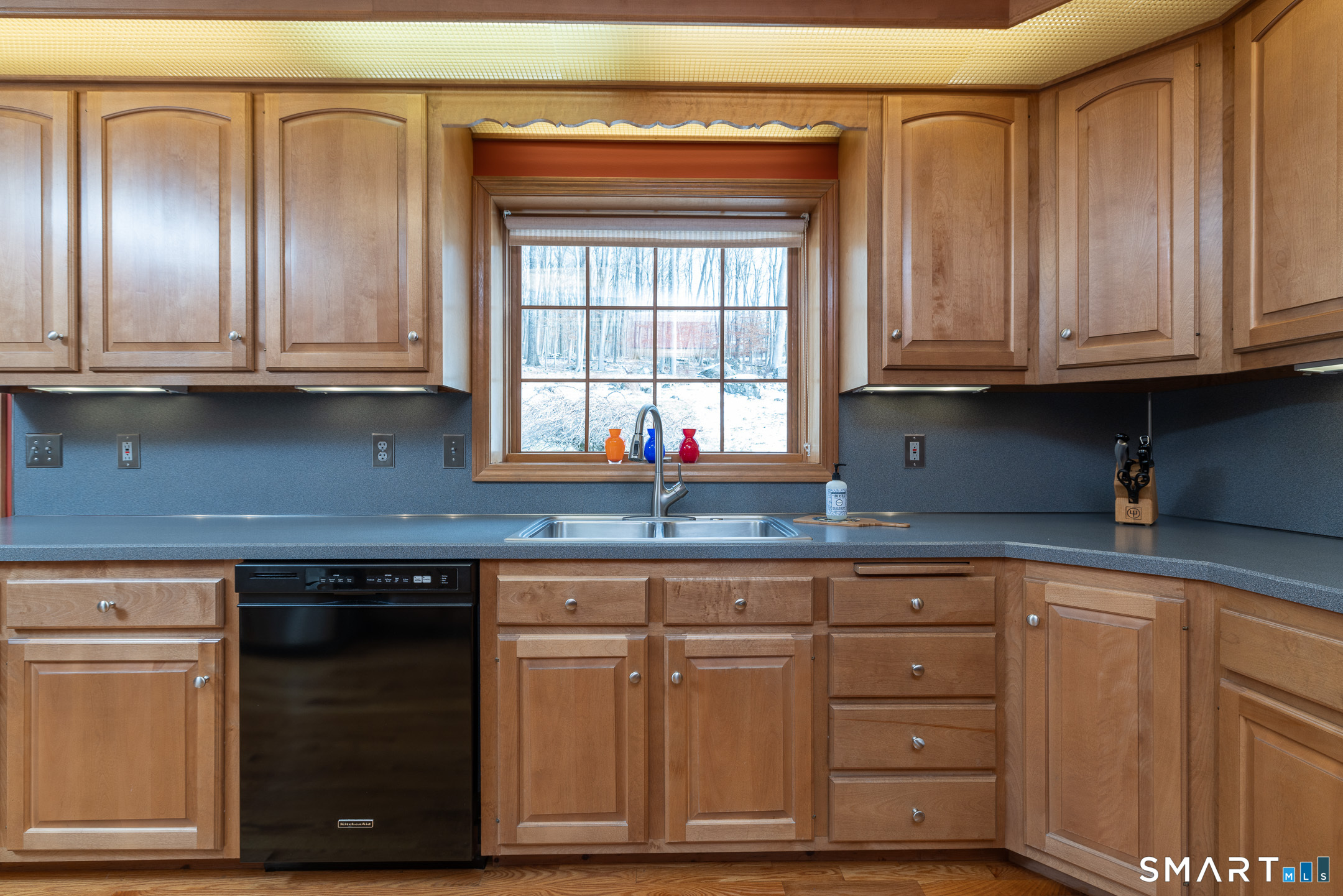 128 Ledge Road Plainville, CT 06062 - Photo 6 of 40