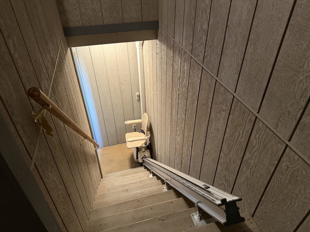 402 Country Side Road, Unit 402 Greenfield, MA 01301 - Photo 16 of 17