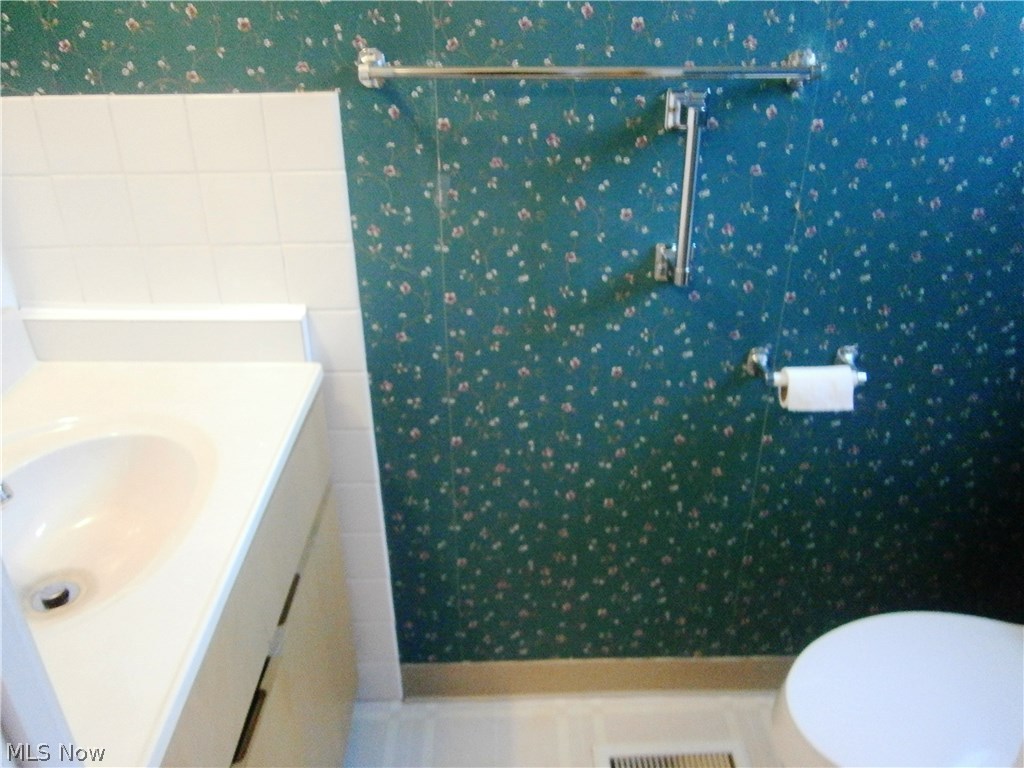 6511 Sherborn Road Parma Heights, OH 44130 - Photo 10 of 22 Gallery Image 10