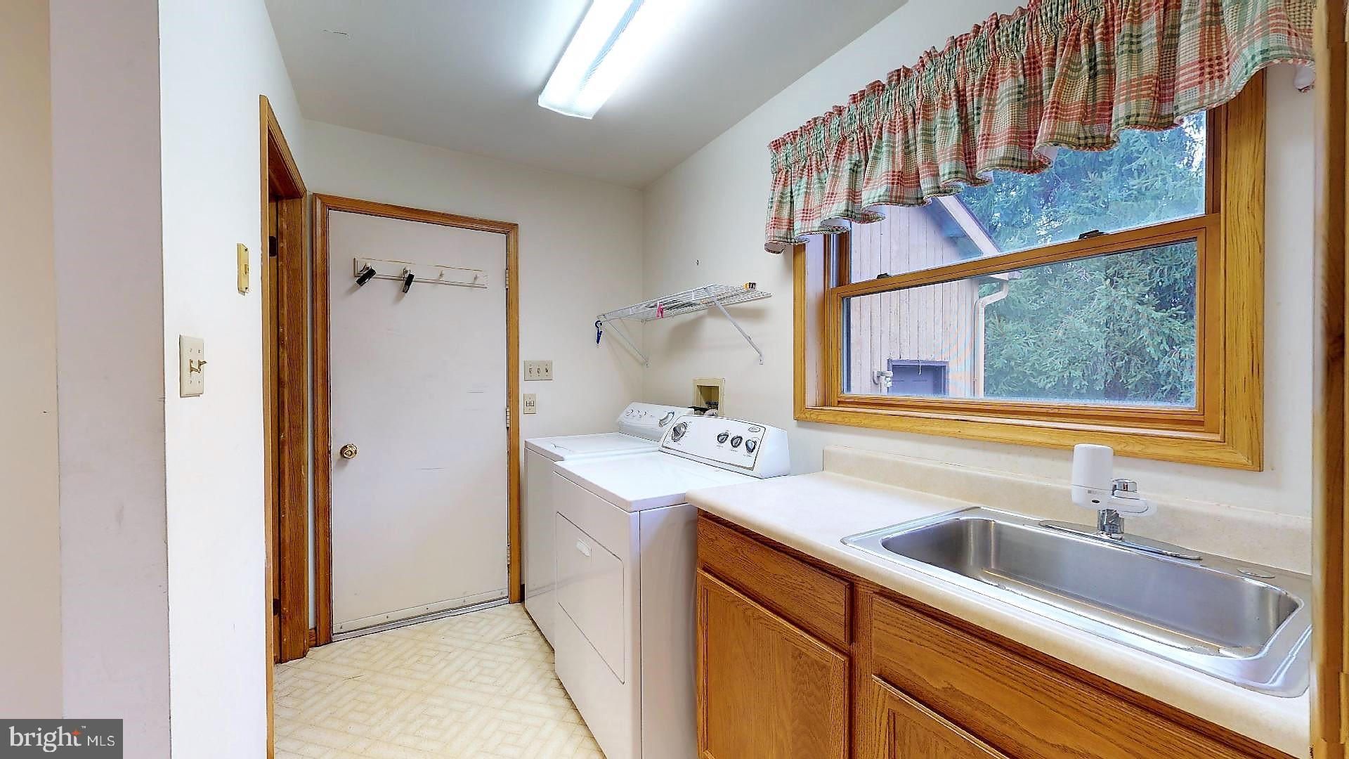 3916 Gehman Road Macungie, PA 18062 - Photo 10 of 36 Gallery Image 10