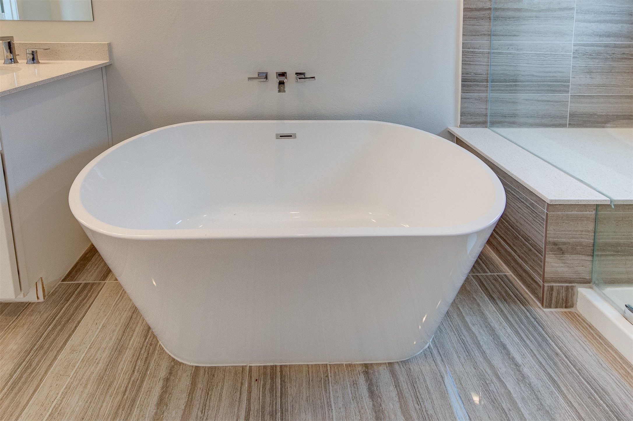 1526 Ojeman Road, Unit A Houston, TX 77055 - Photo 15 of 34 a view of wooden floor