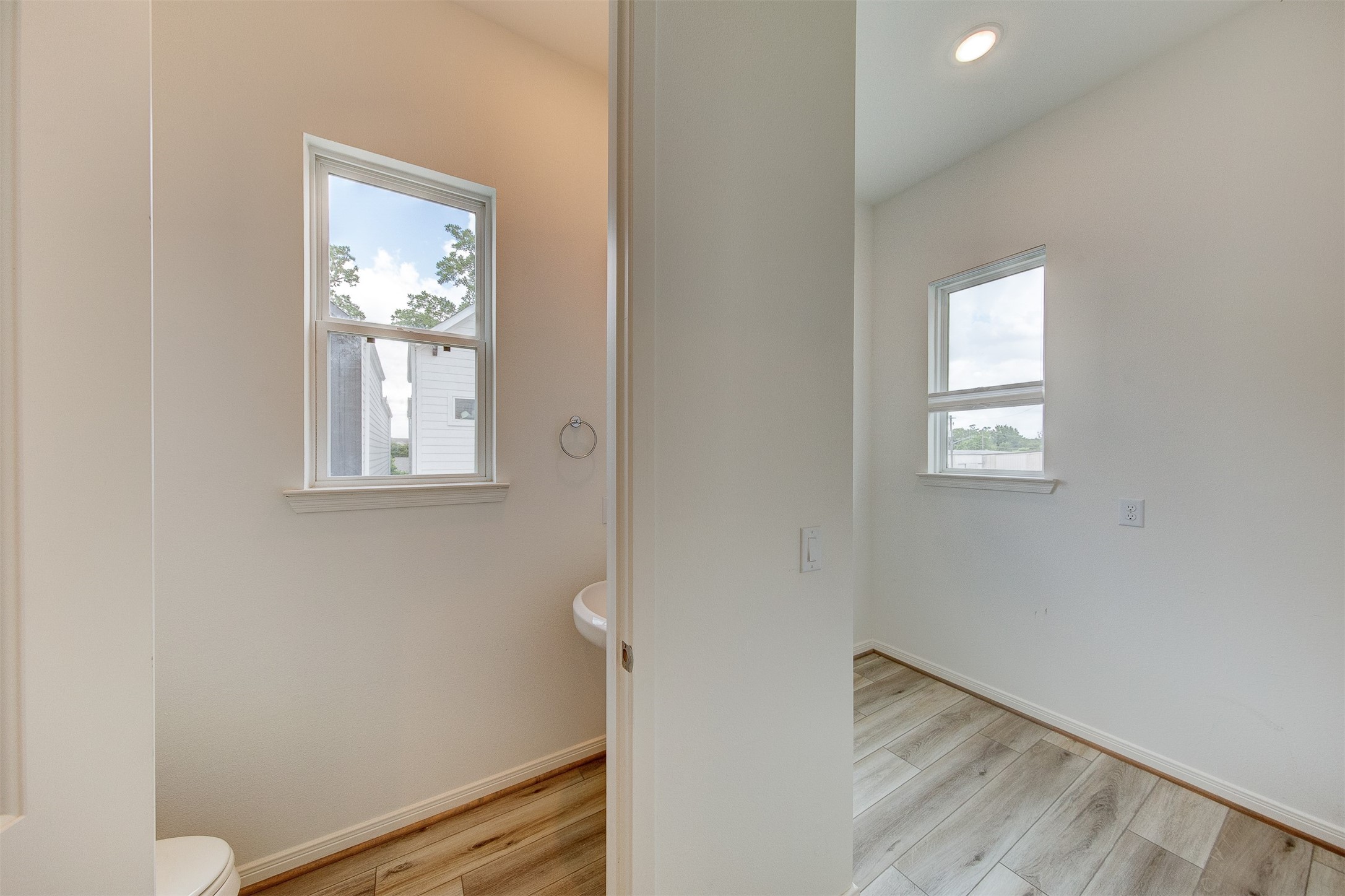 1526 Ojeman Road, Unit A Houston, TX 77055 - Photo 19 of 34 a view of room with window and hallway