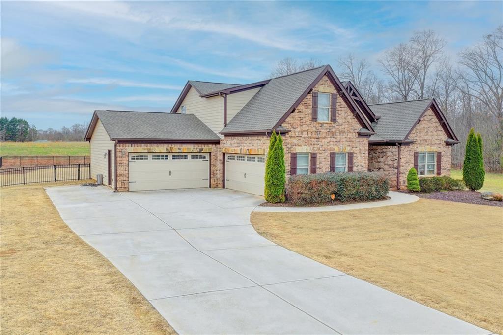 47 Emmaline Lane Jefferson, GA 30549 - Photo 2 of 56