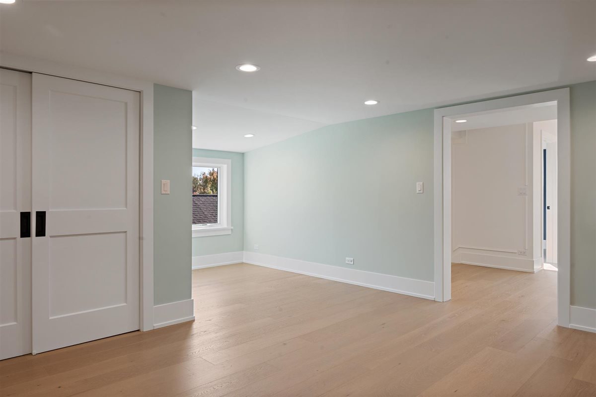 889 Cherry Street Winnetka, IL 60093 - Photo 46 of 76 a view of an empty room