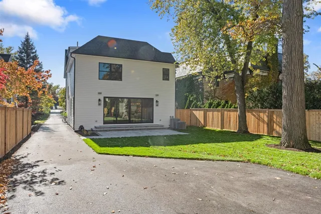 $3,295,000 | 889 Cherry Street, Winnetka, IL 60093