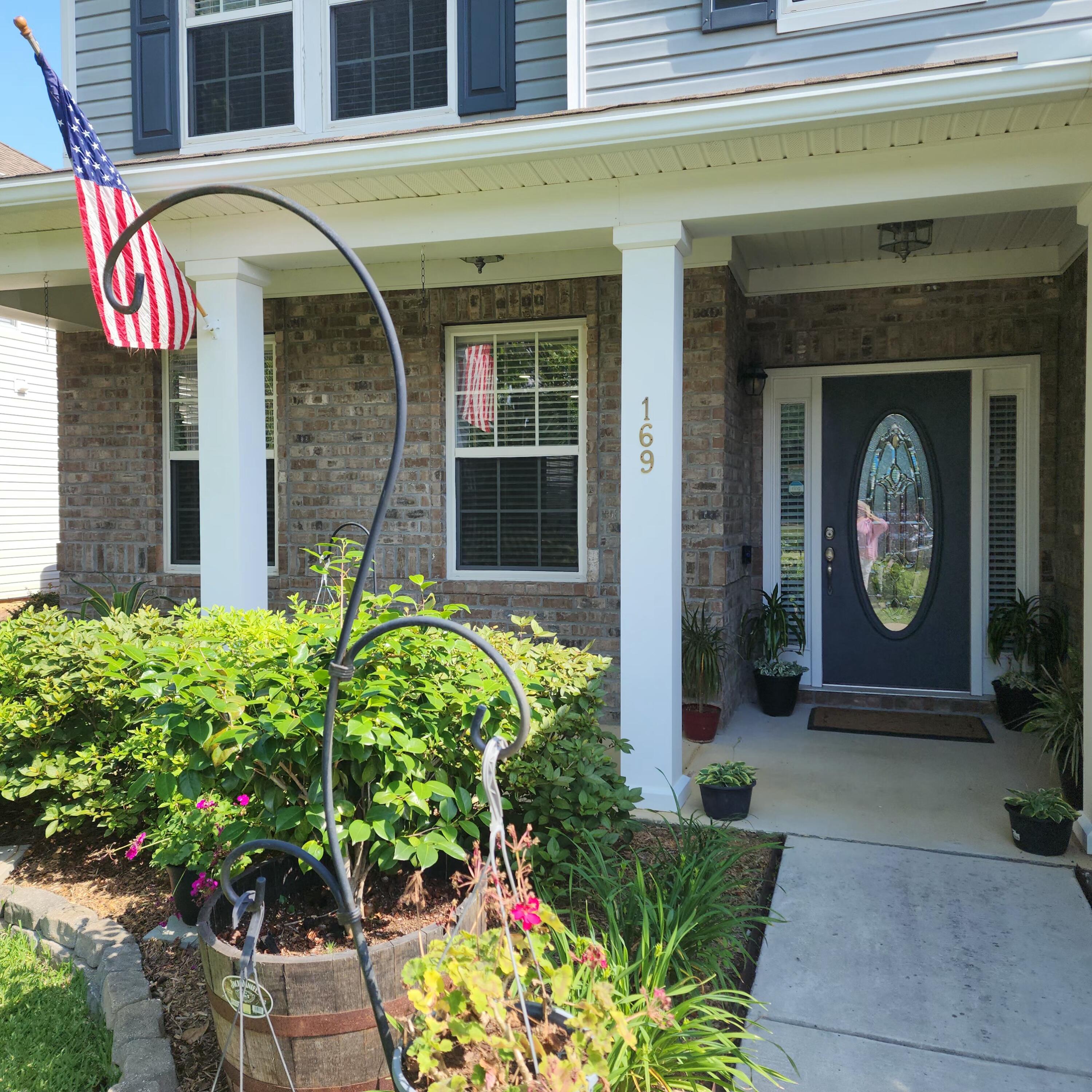 169 Woodbrook Way Moncks Corner, SC 29461 - Photo 4 of 51 20250514_160137