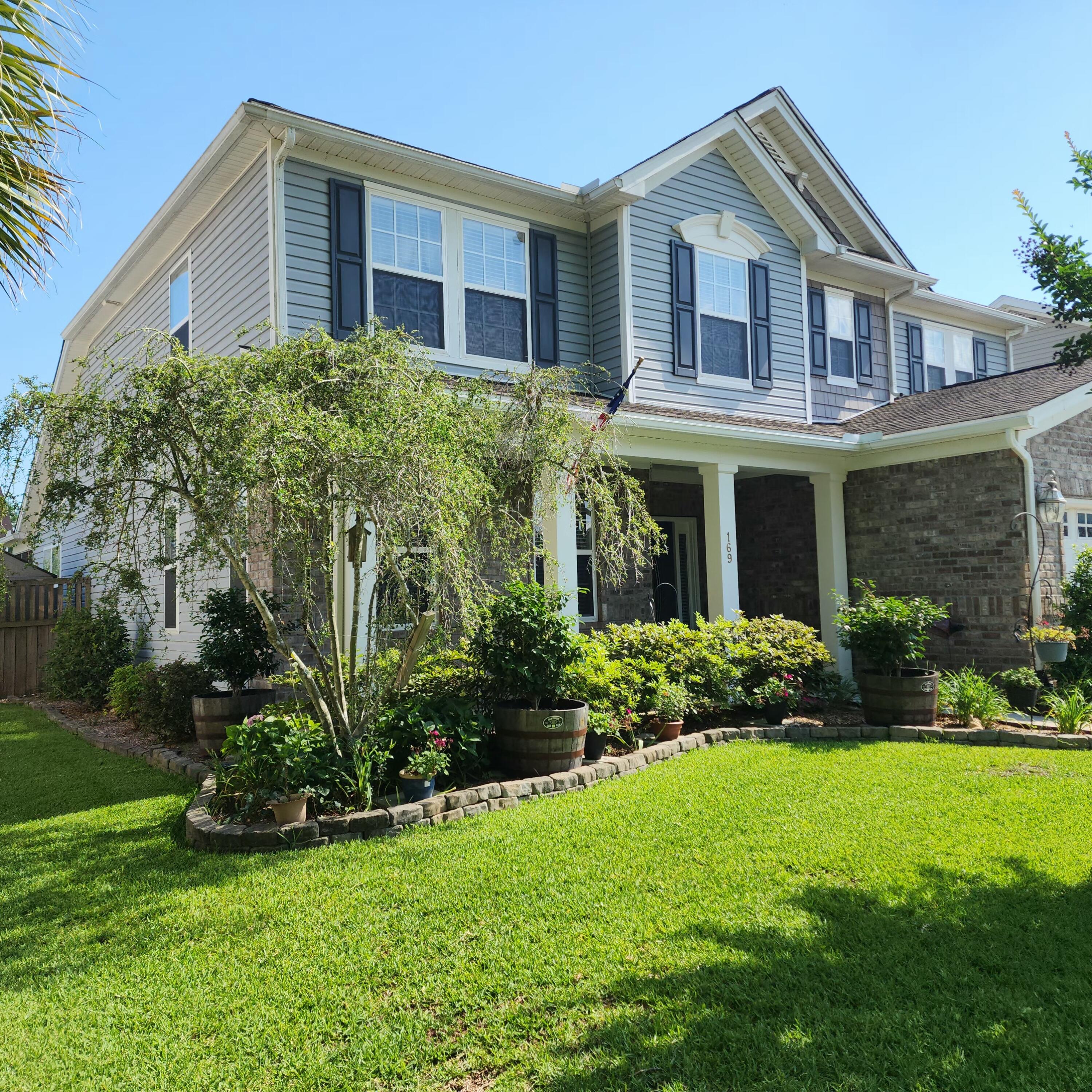 169 Woodbrook Way Moncks Corner, SC 29461 - Photo 5 of 51 20250514_160222 (2)