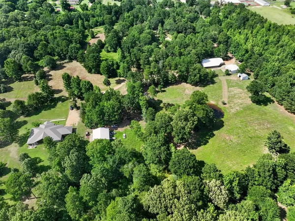 $1,200,000 | 400-401 3rd Street, Queen City, TX 75572