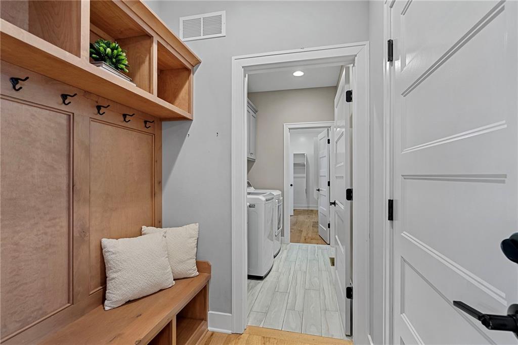 22275 West 98th Terrace Lenexa, KS 66220 - Photo 15 of 41