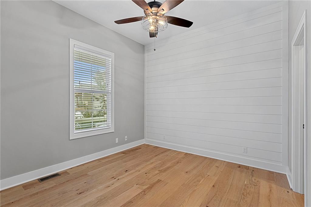 22275 West 98th Terrace Lenexa, KS 66220 - Photo 17 of 41