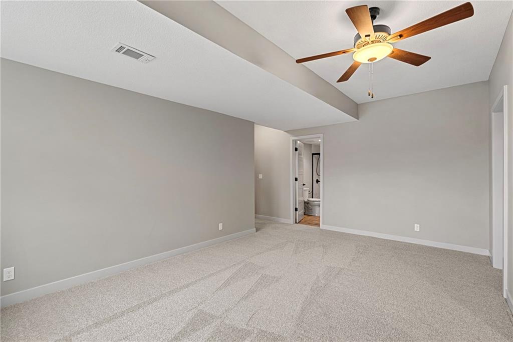 22275 West 98th Terrace Lenexa, KS 66220 - Photo 23 of 41