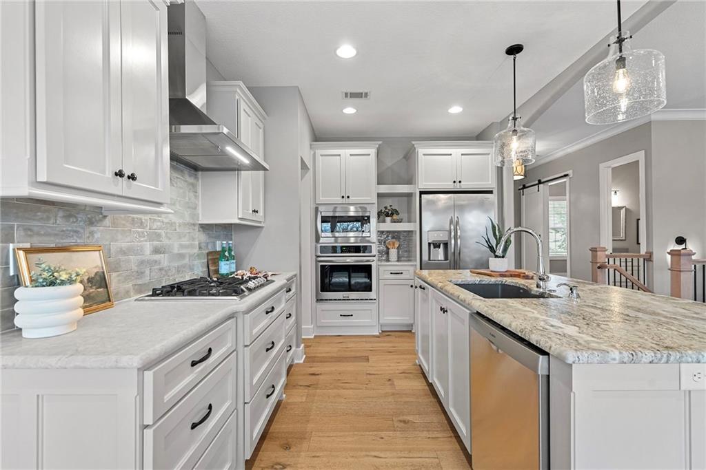 22275 West 98th Terrace Lenexa, KS 66220 - Photo 6 of 41