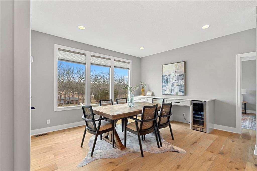 22275 West 98th Terrace Lenexa, KS 66220 - Photo 8 of 41