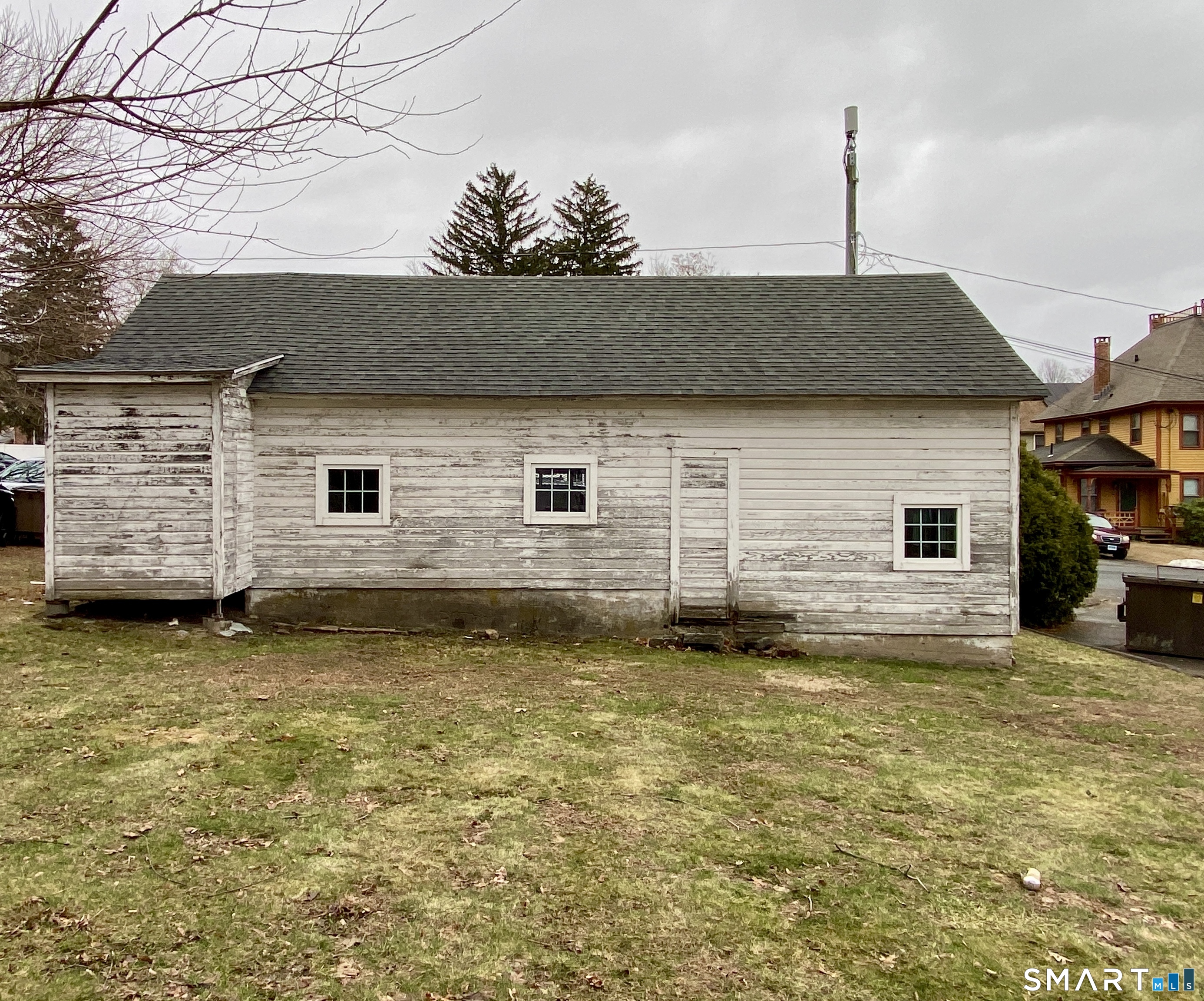 140 Union Street Vernon, CT 06066 - Photo 23 of 26 a backyard of a house