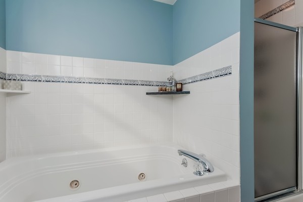 304 Stonebridge Road Wayland, MA 01778 - Photo 10 of 24