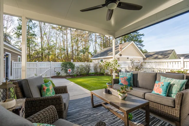 $378,000 | 215 Forsythia Avenue, Summerville, SC 29483