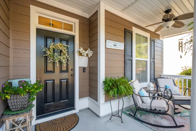$378,000 | 215 Forsythia Avenue, Summerville, SC 29483
