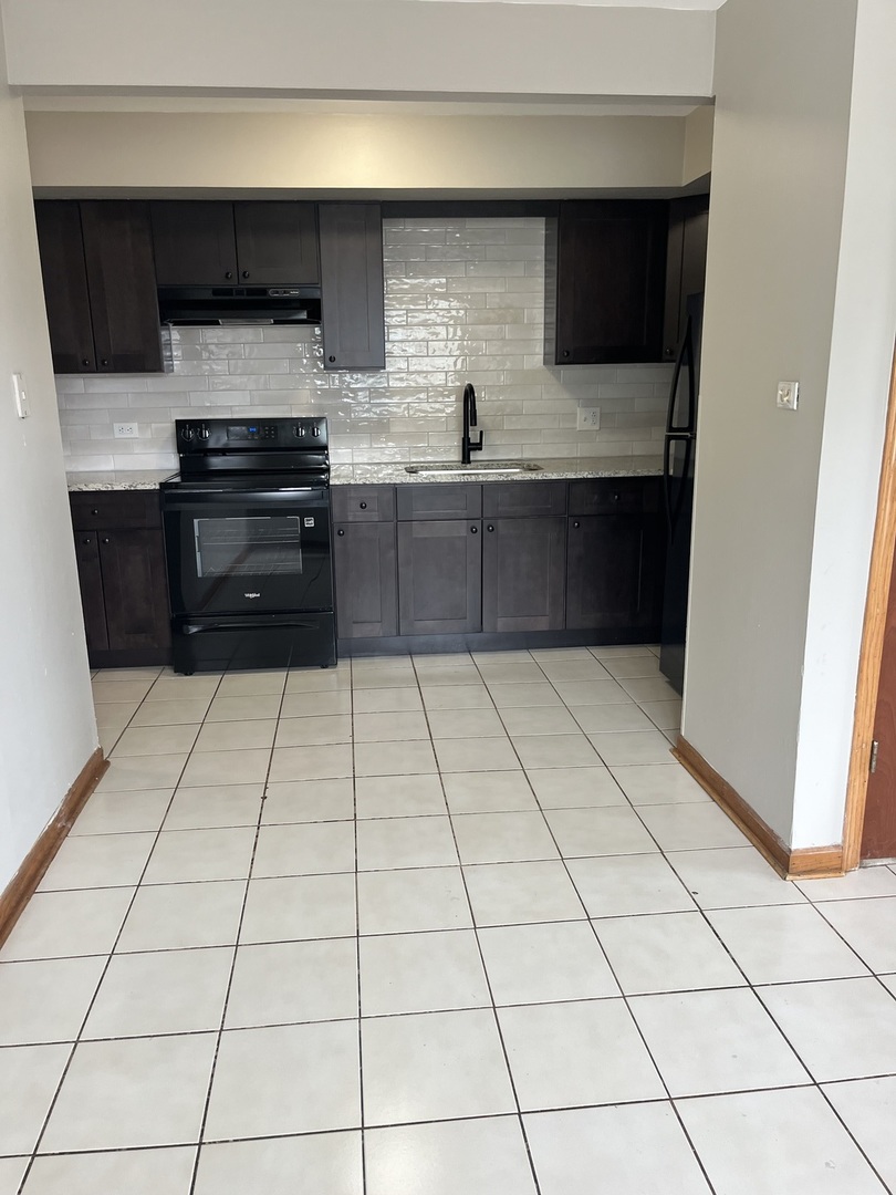 7033 Mather Avenue, Unit 3B Chicago Ridge, IL 60415 - Photo 5 of 9