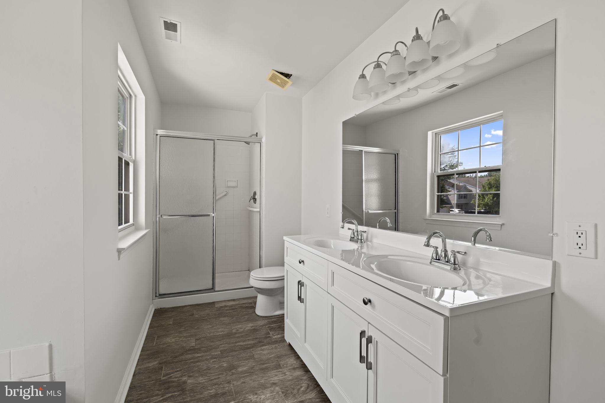124 Buckingham Way Mount Laurel, NJ 08054 - Photo 5 of 35