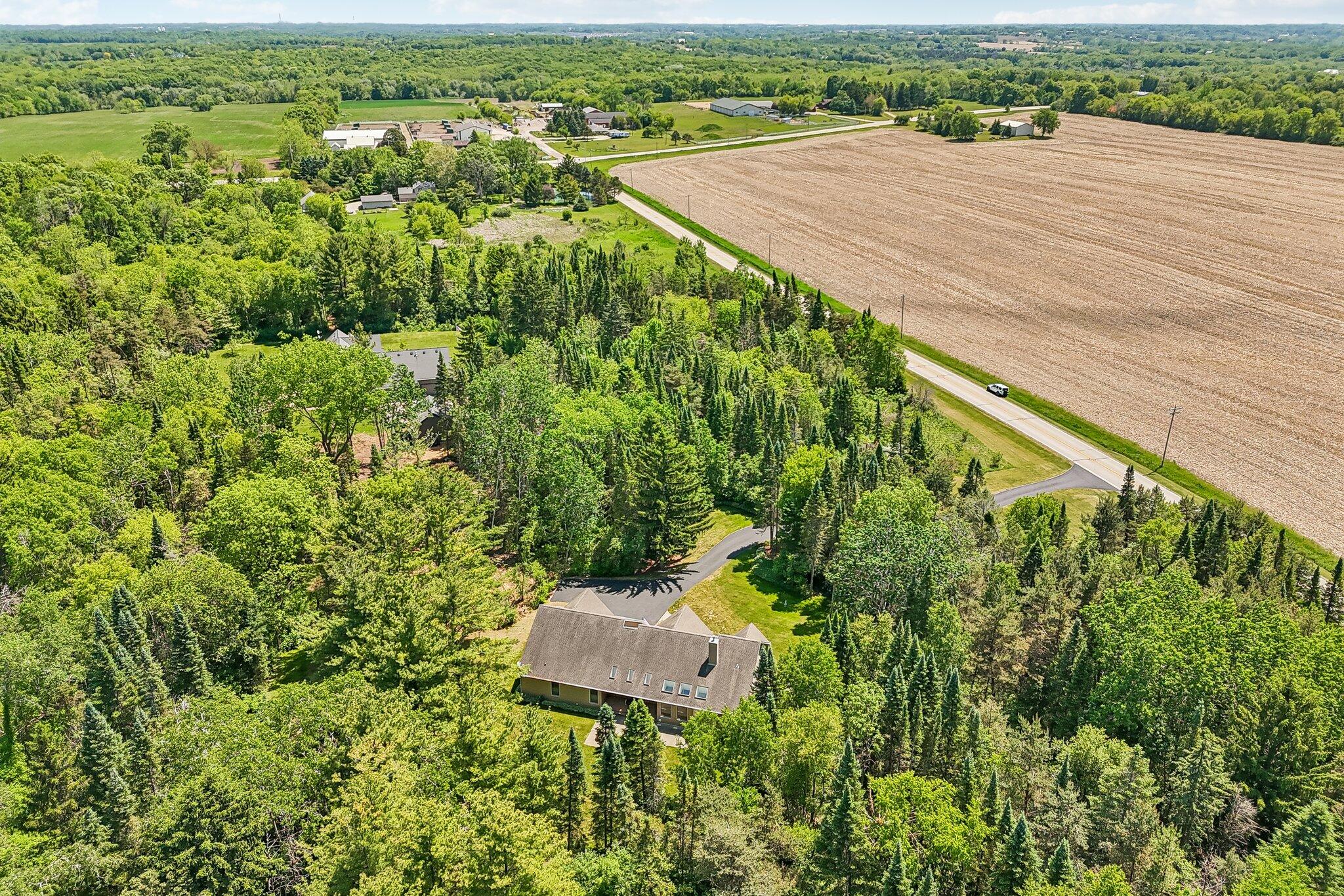 8040 West S County Line Road Franklin, WI 53132 - Photo 42 of 49 Areal