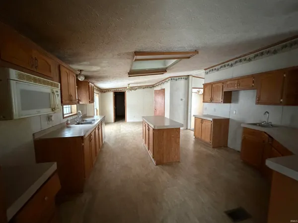 $74,900 | 1501 West 7th Street, Marion, IN 46953