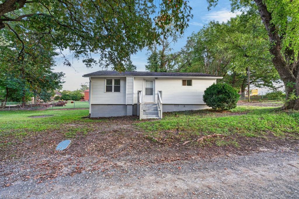 122 Galyean Road Mount Airy, NC 27030 - Photo 21 of 24 Gallery Image 21