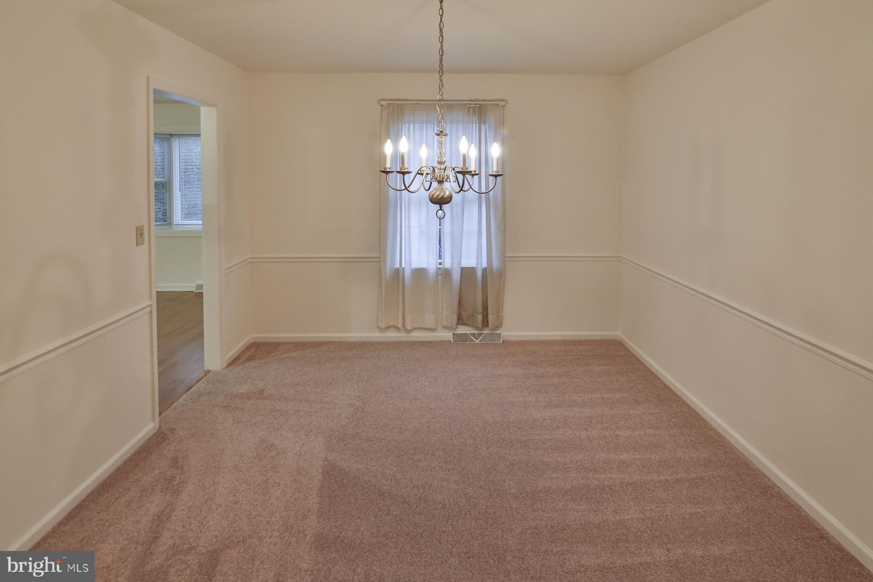 1006 Oldstone Road Allentown, PA 18103 - Photo 11 of 47 Gallery Image 11