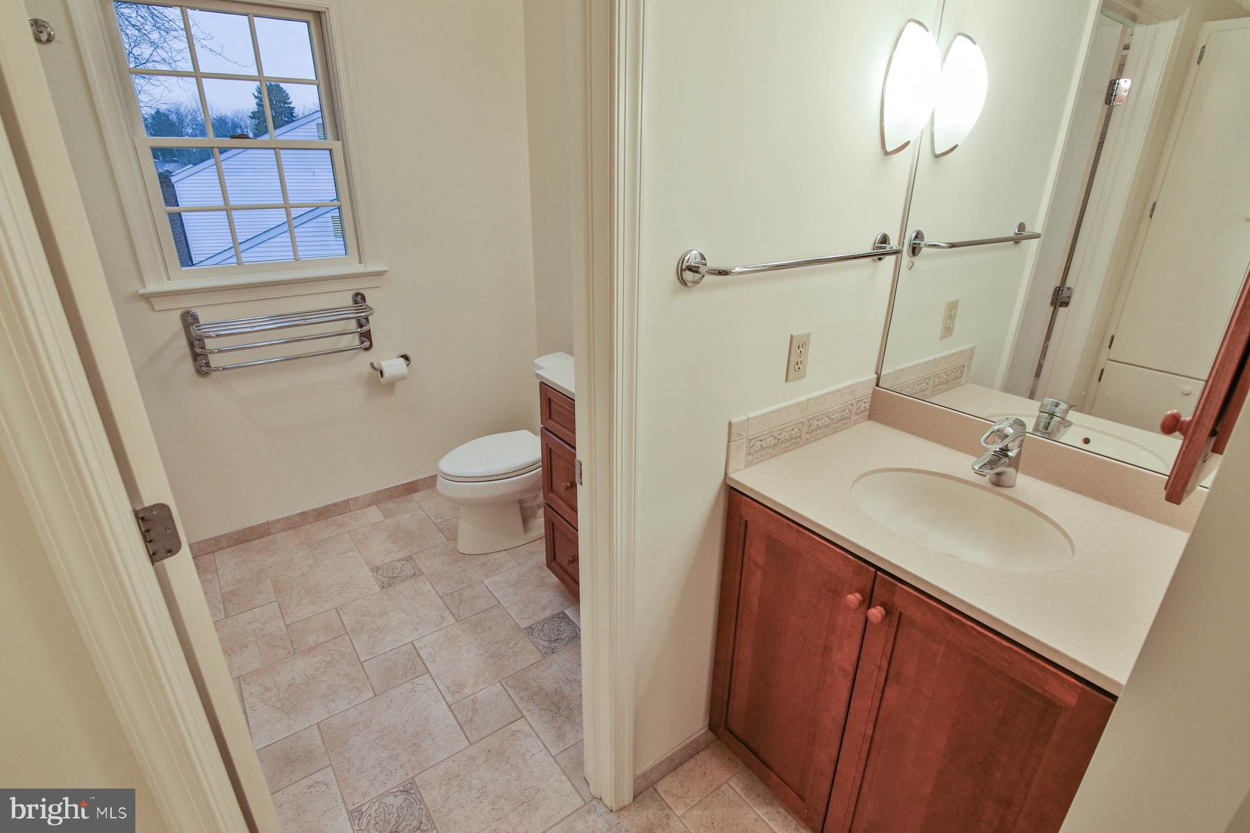 1006 Oldstone Road Allentown, PA 18103 - Photo 26 of 47 Gallery Image 26