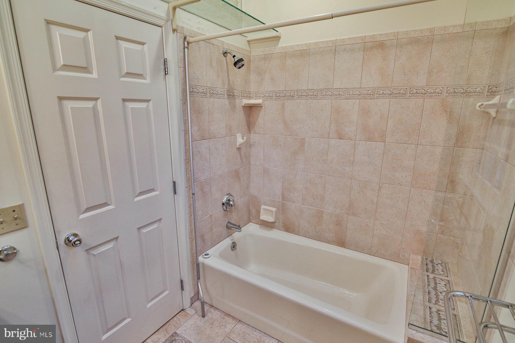 1006 Oldstone Road Allentown, PA 18103 - Photo 27 of 47 Gallery Image 27