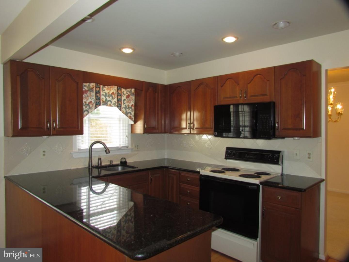 52 Deerpath Road Chalfont, PA 18914 - Photo 6 of 25 Gallery Image 6