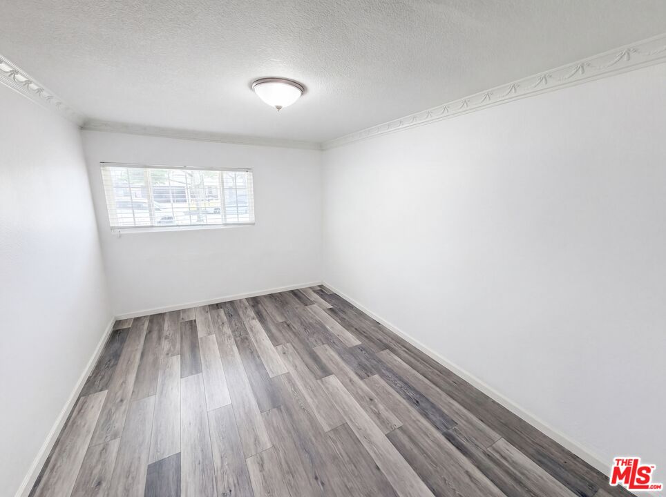 1007 East Citrus Edge Street Azusa, CA 91702 - Photo 4 of 33
