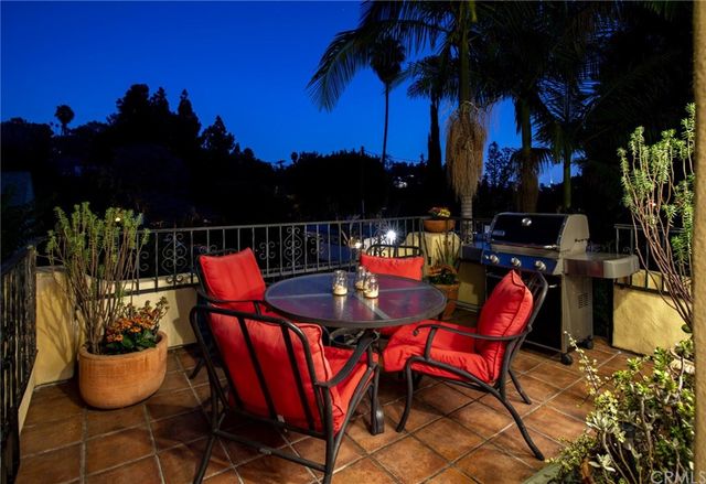 $1,371,710 | 6466 Odin Street, Los Angeles, CA 90068